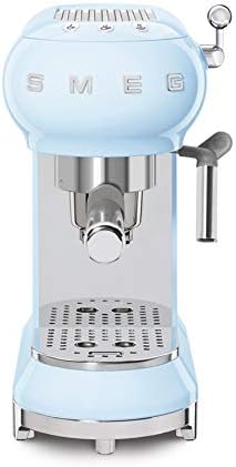 Smeg, Machine à Café Expresso Manuelle ECF01PBEU, Système Cappuccino, Thermoblock, Grand Boîtier Tasse et Double Fonction Café, Réservoir d'Eau 1 L, Dimensions Compactes, 1350W, Bleu Azur