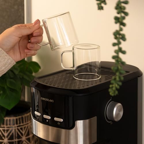 Cecotec Cafetière espresso compacte Power Espresso 20 Pecan. 1100 W, 20 Bars, Système Thermoblock, Buse orientable, Porte-filtre avec double sortie et 2 filtres, 1,25 litre, Noir