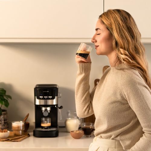 Cecotec Cafetière espresso compacte Power Espresso 20 Pecan. 1100 W, 20 Bars, Système Thermoblock, Buse orientable, Porte-filtre avec double sortie et 2 filtres, 1,25 litre, Noir
