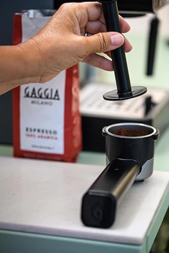 GAGGIA EG2109 BLACK Machine manuelle à café expresso, café moulu ou gaufres, 100% conçue et fabriquée en Italie, système POD pour expressi crémeux avec dosettes, pré-perfusion automatique, 15 bar